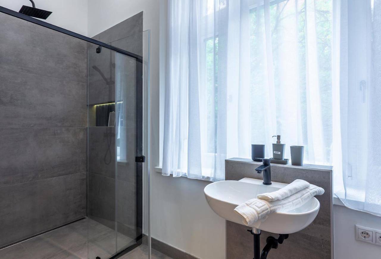 Alder Bridge Apartment Budapest Eksteriør bilde