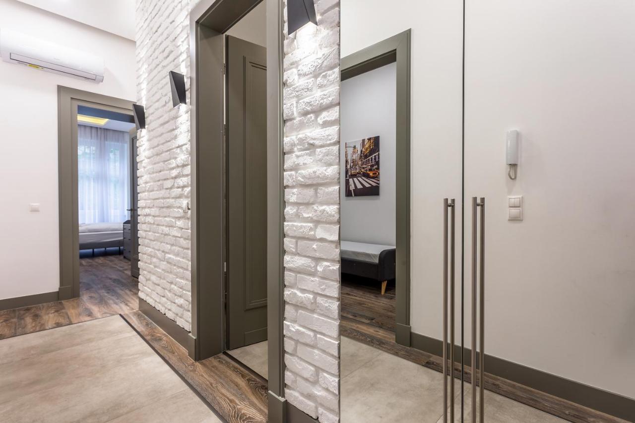 Alder Bridge Apartment Budapest Eksteriør bilde
